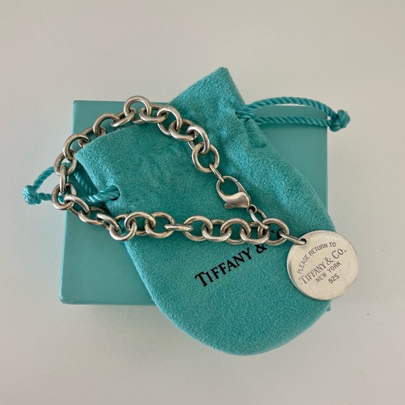 Tiffany & Co. Sterling Silver Return To Tiffany Round Tag Charm Bracelet.